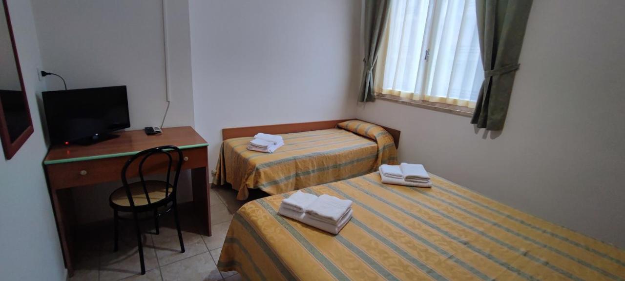 Hotel Zeus Lido Di Classe Room Only מראה חיצוני תמונה
