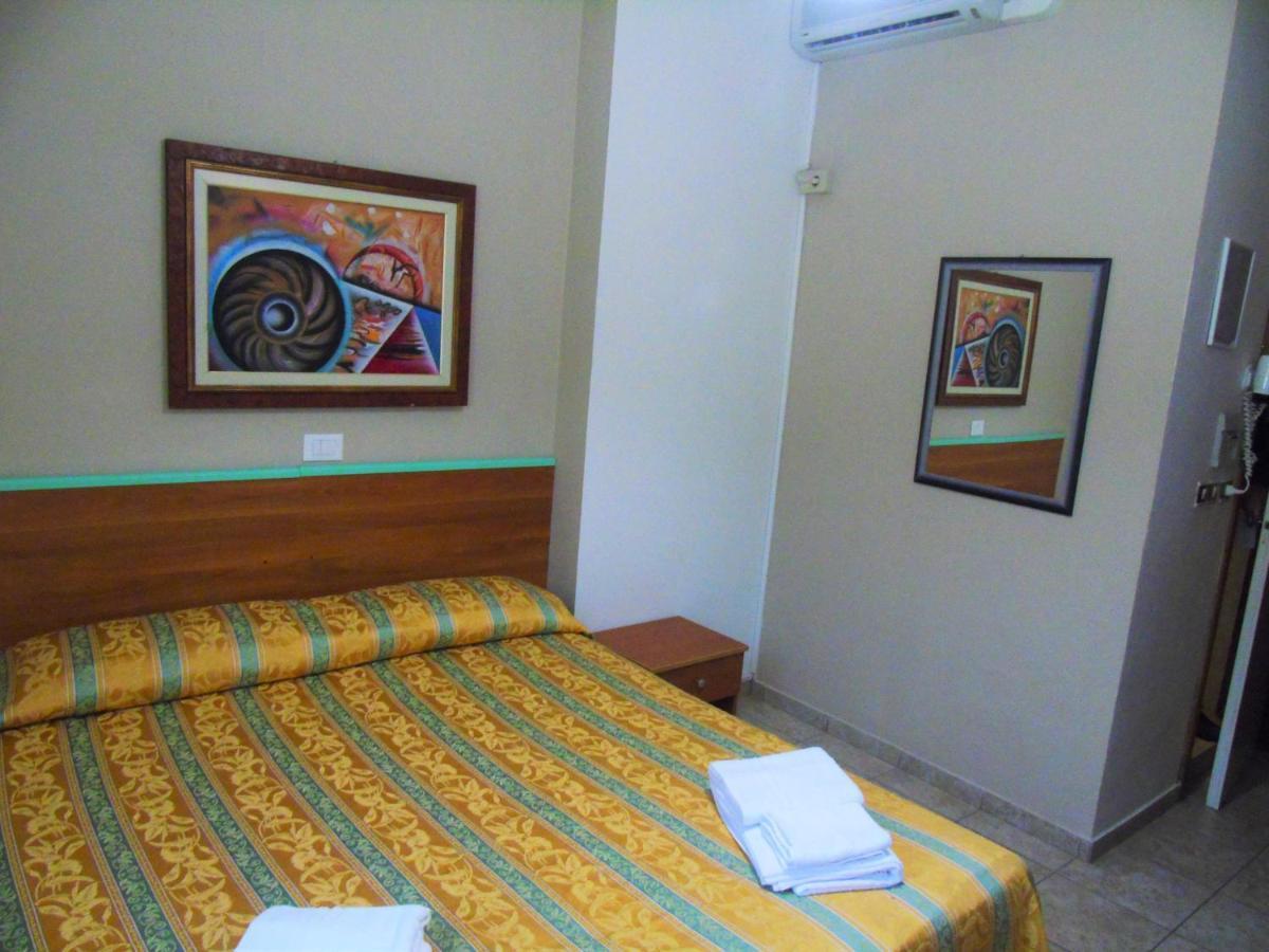 Hotel Zeus Lido Di Classe Room Only מראה חיצוני תמונה