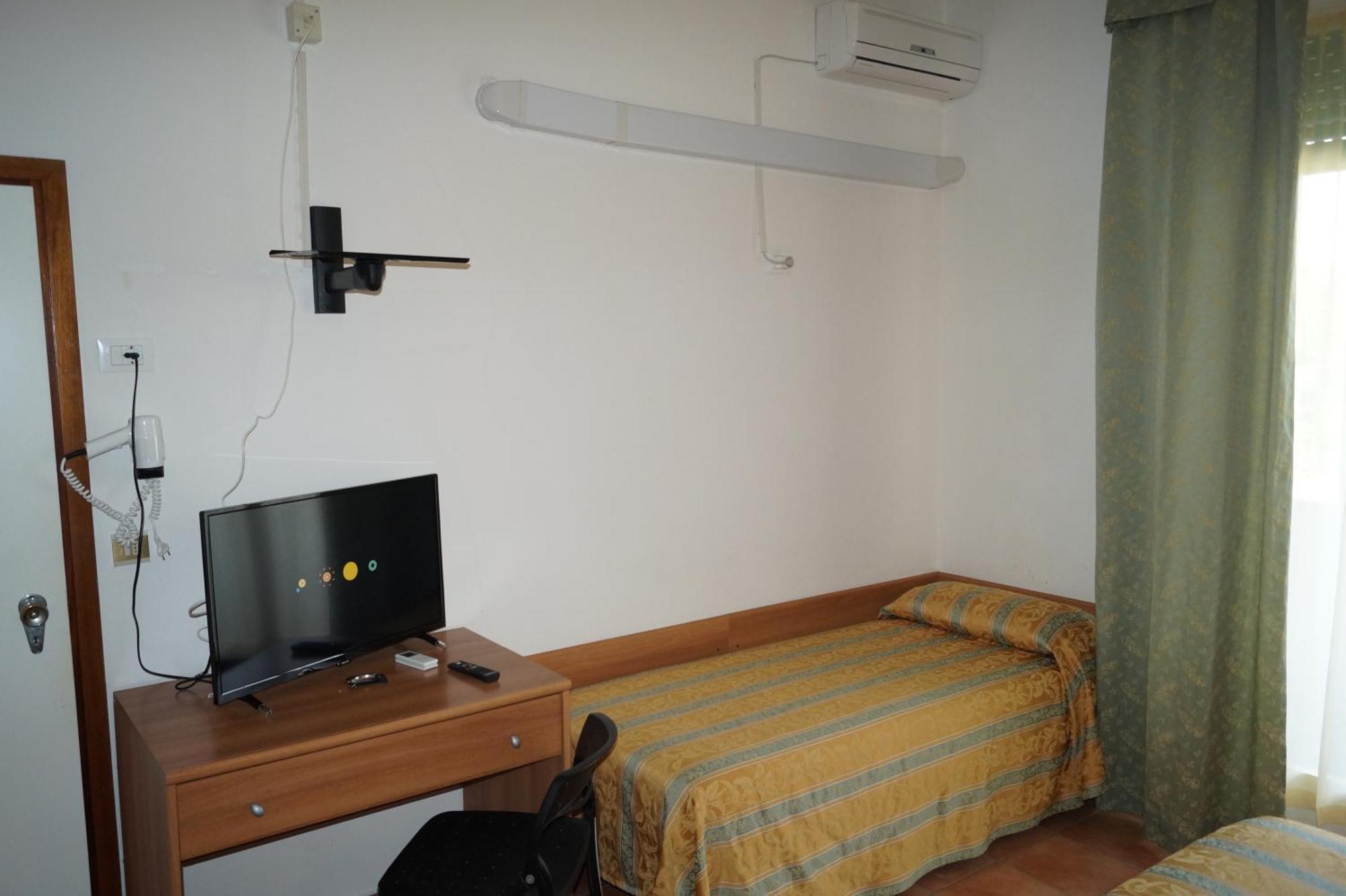 Hotel Zeus Lido Di Classe Room Only חדר תמונה