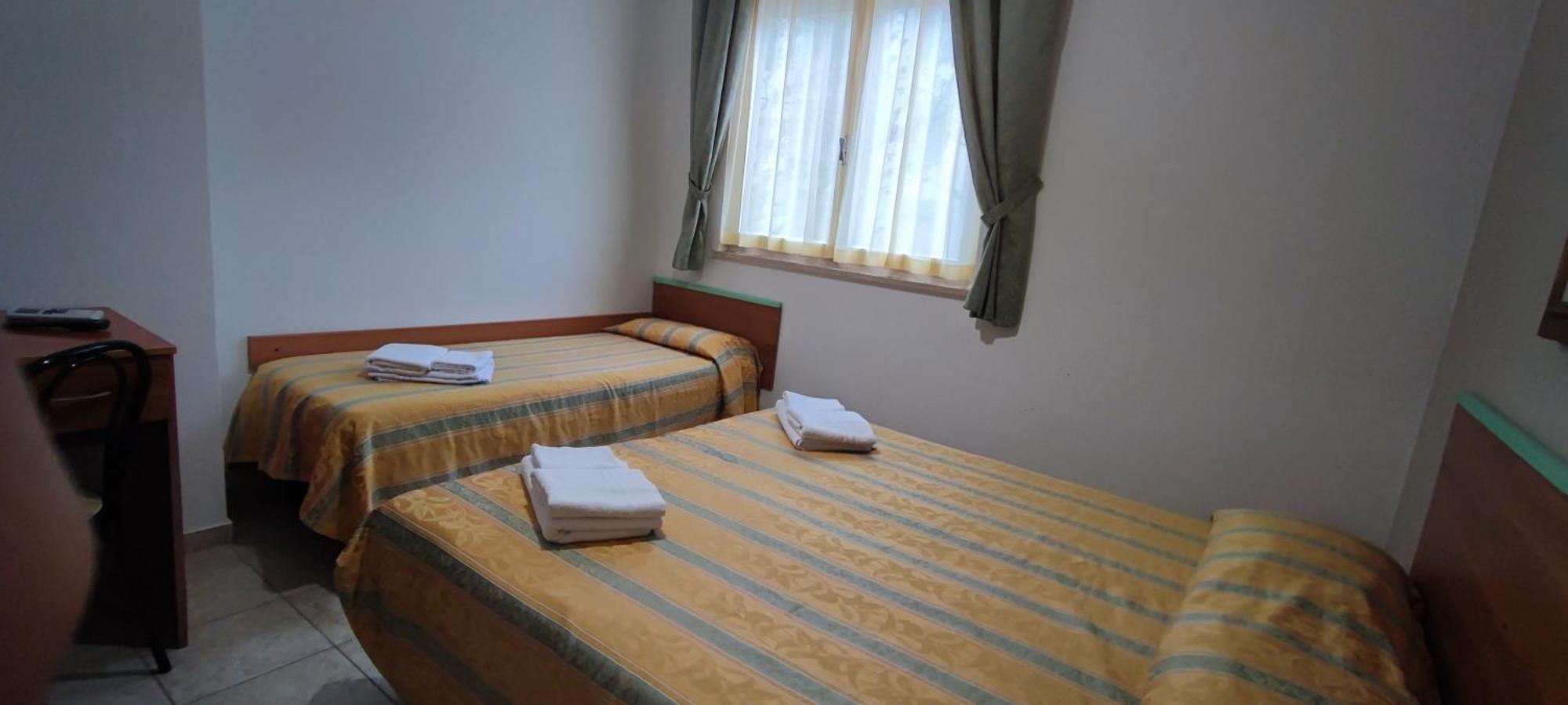 Hotel Zeus Lido Di Classe Room Only מראה חיצוני תמונה
