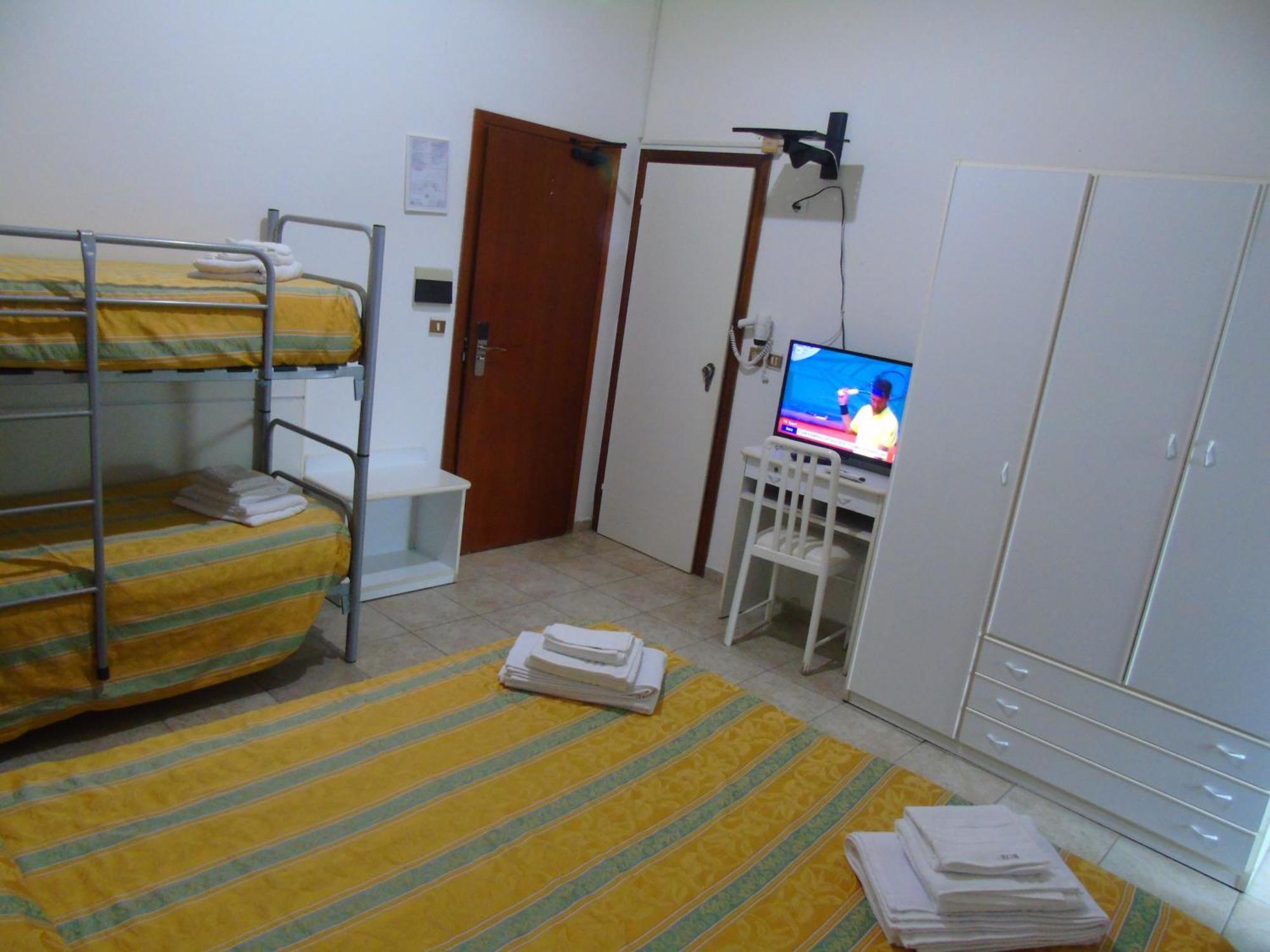 Hotel Zeus Lido Di Classe Room Only מראה חיצוני תמונה